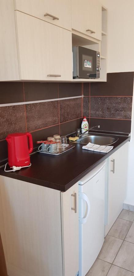 Rózsa Apartmanház Szeged Exterior foto