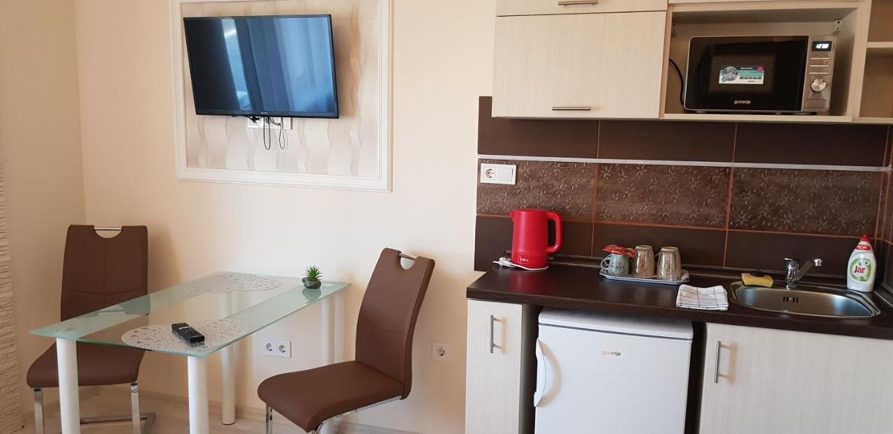 Rózsa Apartmanház Szeged Exterior foto